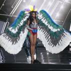 5c8b78022000009e0470d78f