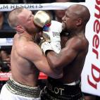 5c8a9b06240000f404a34d2b