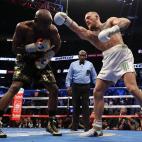 5c8a9b0c360000c81a6bb0a6