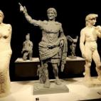 5c8b3638240000f7054d1fcc