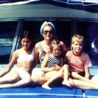 La princesa Gracia con Carolina, Estefanía y Alberto