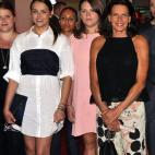 Con sus hijas, Pauline y Camille, en la gala contra el sida