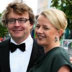 5c8b7d7b2400006d054d9d67