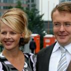 5c8b7d7c250000e203cacd78