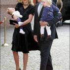 5c8b7d7d2500000d04cacd7b