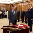 5c8a3ebf240000f404a2d41a