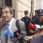 Francisco Álvarez-Cascos, a su salida de la Audiencia.