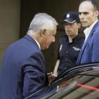 Javier Arenas, a su llegada a la Audiencia.