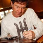 5c8aeace2500000d04c9db42