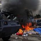 5c8ae9a2240000f404a3e4a4