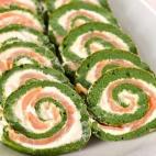 La combinación de las espinacas con el queso y el salmón es perfecta, aunque también se puede rellenar de otros ingredientes. Sigue los pasos de la receta en Cookpad.