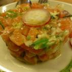 Lleva también cebolletas, pepinillos, rabanitos y mahonesa. Puedes ver aquí cómo prepararlo.