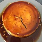 Ingredientes: leche condensada, queso de untar, huevos y caramelo l&iacute;quido.Sigue aqu&iacute; la receta