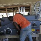 5c8a5ef2260000ea04fe4441