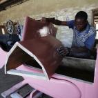 5c8a5ef2250000bd05811092