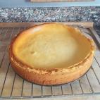 Ingredientes: galletas, queso de untar, harina, mantequilla, az&uacute;car moreno, az&uacute;car blanco, huevos, Baileys y nata para montar.Sigue aqu&iacute; la receta