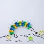 Es difícil sacar tiempo para ponerse a crear una obra de arte cuando tienes una agenda apretada y no tienes ni idea de por dónde empezar. Lo que sí que es fácil es tomarse unos minutos de descanso para garabatear o hacer un pequeño dibujo c...