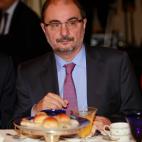 5c8abc37230000dd04239b1c