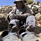 5c8b7bd1200000450470e0b8