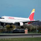 Un avi&oacute;n de Iberia.