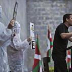 5c8b0d8f240000f404a3fbde