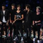 5c8aeb2b240000f7054caafe