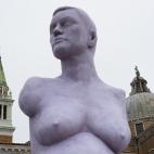 5c8b5af7250000e203ca74a0