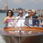 5c8b5b5d2000004304708d26