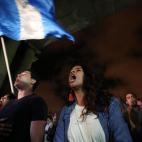 5c8ab21c20000043046f922d