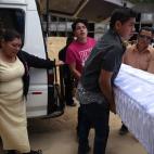 5c8ab21f360000ba1a6be53c