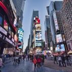 La ciudad que nunca duerme, la capital del mundo, la ciudad imperial… Hay muchas formas de llamarla. Nueva York no podía faltar aquí, entre las 50 e incluso las 10 ciudades que hay que visitar alguna vez en la vida. En esta guía de Nueva Yo...