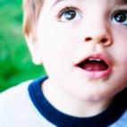 Si un niño de 5 años te dice que eres la madre más guapa del mundo, es porque de verdad lo piensa. Si te dice que tus piernas le recuerdan a la barba de papá, también lo piensa.