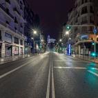 La calle Gran V&iacute;a con el edificio de Telefonica al fondo.