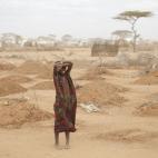 La Niña es también la gran culpable de que países como Somalia, Etiopía y el norte de Kenia lleven años de durísima sequía. Pero en la muerte de miles de personas (como los niños enterrados en esta imagen) sí se debe al cambio climátic...