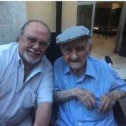 El humorista c&oacute;mico Paco Ar&eacute;valo falleci&oacute; el viernes 16 de febrero a los 100 a&ntilde;os. Su hijo, el tambi&eacute;n humorista Paco Ar&eacute;valo, comparti&oacute; la noticia a trav&eacute;s de sus redes sociales. &quo...