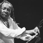 El pianista y maestro del jazz Cecil Taylor falleci&oacute; el jueves 5 de abril a los 89 a&ntilde;os en su domicilio en Brooklyn (Nueva York, EEUU). El m&uacute;sico fue uno de los pioneros de la improvisaci&oacute;n y de los padres del d...