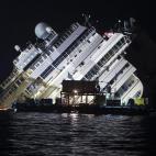 5c8aebba2400000a05a3e75f