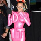 Presentando en los premios MTV VMA