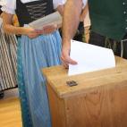 5c8b797e200000430470db10