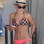 5c8b353f360000a61b6cb979