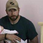 Clint Eastwood recibi&oacute; varias nominaciones a los Oscar por esta pel&iacute;cula, y una larga colecci&oacute;n de memes. &iquest;La raz&oacute;n? El mu&ntilde;eco que utiliz&oacute; y que no pasaba por un beb&eacute; de carne y hueso se mi...