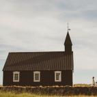 5c8ac018240000f404a39f03