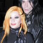 5c8a7594250000bd05812b82