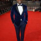 5c8b6bd5360000a61b6d0a3d