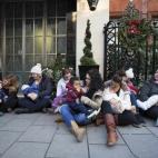 5c8a6119230000dd0423085e