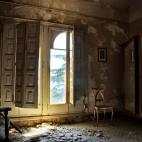 5c8ae666240000f404a3e01c