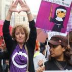 5c8b0e51240000f404a3fd7b