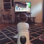 "Intentándolo con el orinal como mejor se puede"