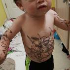 "Su hermana mayor le dio un rotulador para colorear mientras yo hacía la cena"