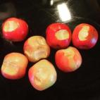 "Mi hija de dos años tiene que probar todas y cada una de las manzanas hasta que encuentra la que le gusta"